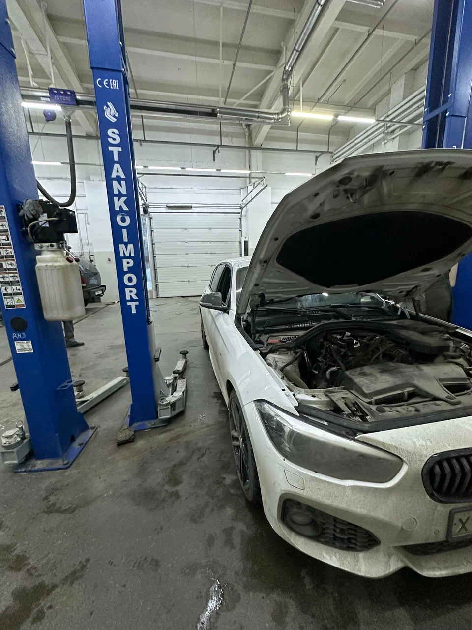 Фото двигателя автомобиля